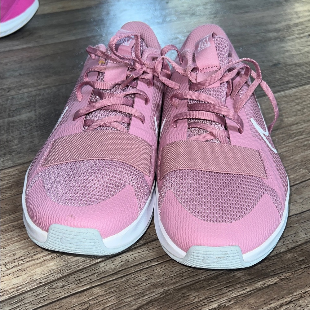 Nike MC Trainer 2 in the "Elemental Pink